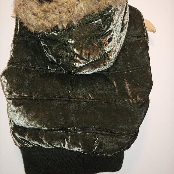 NWOT OLD NAVY PUFFER VEST/HOODIE WOMEN'S US SM - Picture 4 of 12